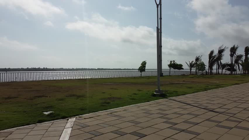 sunny morning by the rio grande river