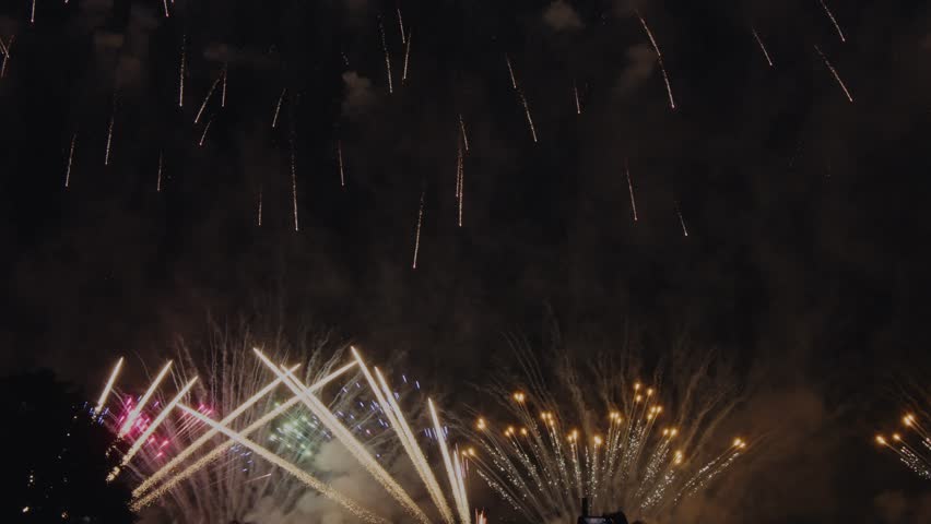 Beautiful Nagaoka fireworks up close