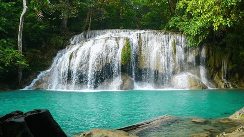 beautiful waterfalls in thailand footage videos 2023. : vidéo de stock