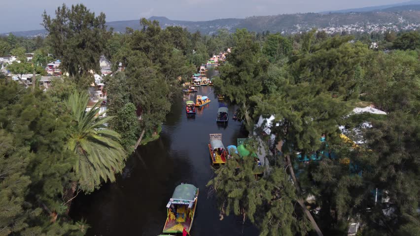 RAW footage
flying over xochimilco in the south side of mexico city.
I tried to show the trajineras as much as posible in contrast with the city.
the trajineras are a tradition