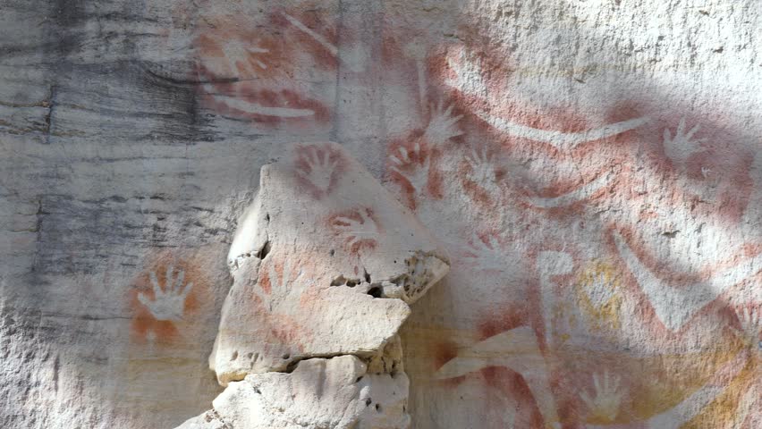 Dreamtimes stories painted on ancient sandstone walls by the Bidjara and Karingbal Aboriginal people of Australia Royalty-Free Stock Footage #1108009219