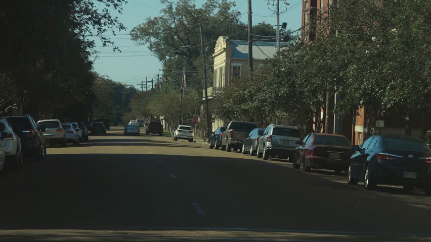 Driving through the streets of Natchez.