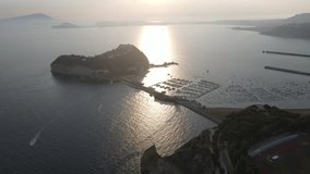 Nìsida is a small island belonging to the archipelago of the Flegrean islands, located at the extreme offshoot of the Posillipo hill, in south of Italy