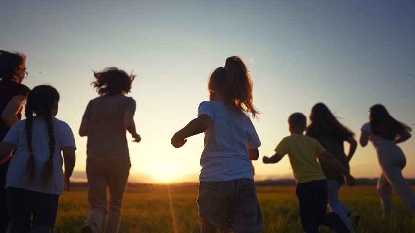 big community family run in park. silhouette of large group of people run at sunset in park in nature in summer. happy family kid dream concept. big lifestyle community kid run silhouette Royalty-Free Stock Footage #1108508483