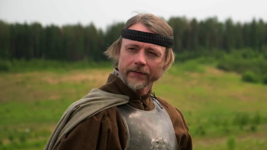 ancient warrior, wandering warrior, mythical warrior,
a man dressed as an ancient warrior, a guy dressed as a knight plays on camera