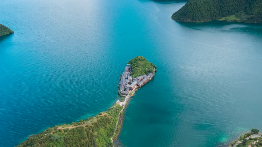 Time-lapse shooting of the beautiful scenery of Lugu Lake in Yunnan, China.
