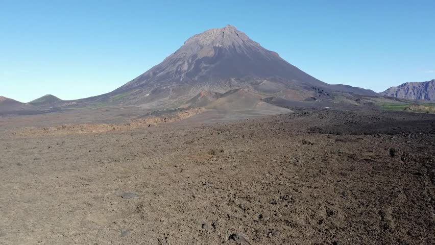 Pico do Fogo (2829m) rising from the caldera, old lava fields
