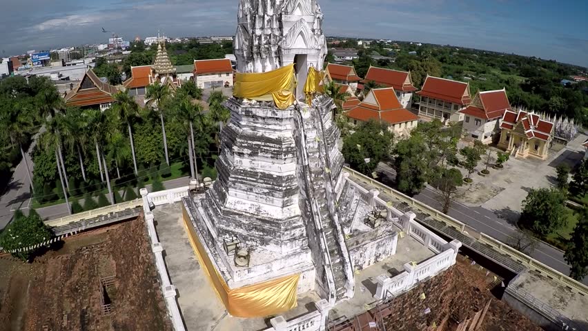Tourist attractions in central Thailand Traveling no more than 3-4 hours, you will see art and culture. along with living life in the village way