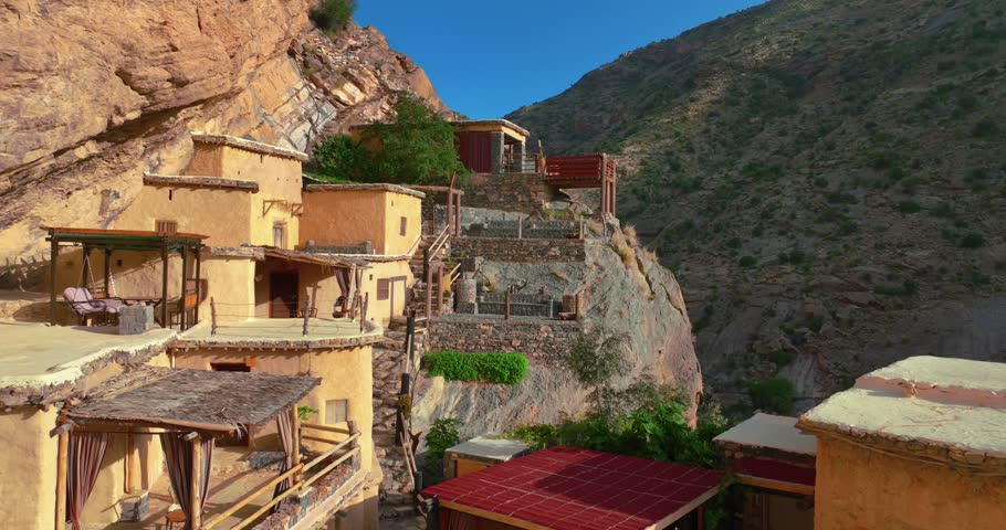 The ancient village of Al-Souqra, located in the state of Al-Jabal Al-Akhdar in the region of Ad Dakhiliyah in Oman, exemplifies the lifestyle its inhabitants have maintained for centuries