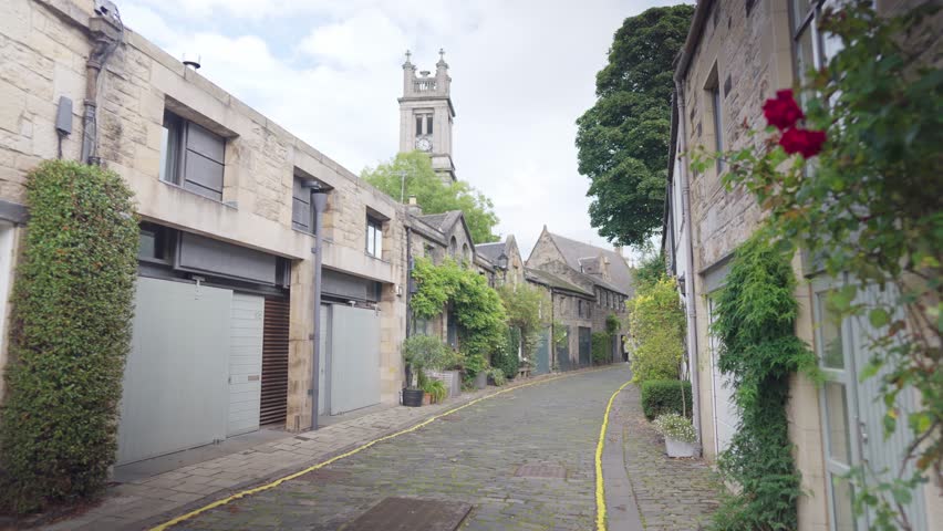 Walking along Circus Lane (towards the east end) in Edinburgh, Scotland. Summertime 2022.