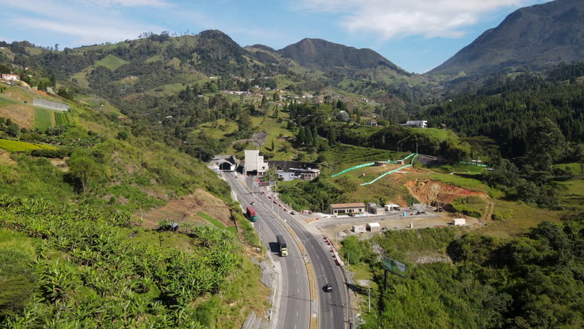 Aerial video taken with a drone near the western tunnel on the road that leads from Medellín to Santa Fe de Antioquia, known as Mar 1.