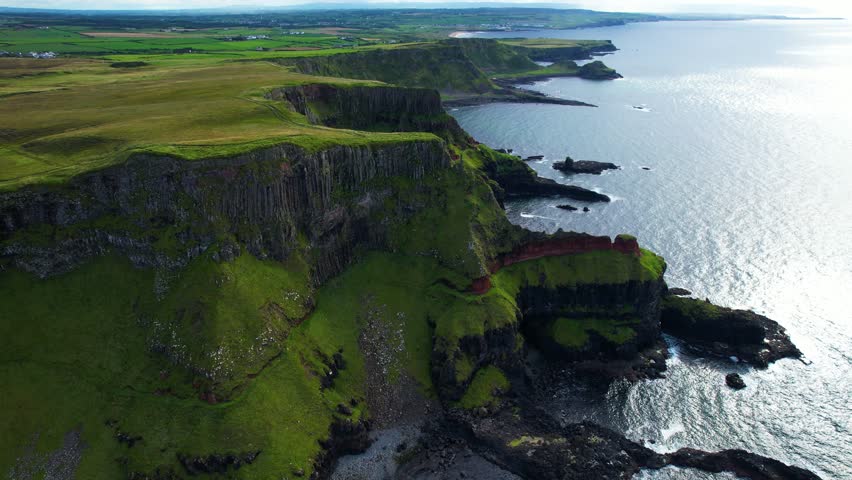 Giants Causeway - Northern Ireland - Flying along the coast 