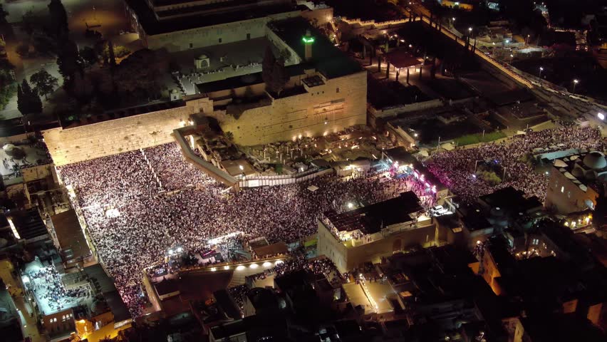 thousnads of jewish prayers at the Kotel, aerial night view

Forgiveness Prayers at The Hebrew month of Elul, before yom kipur, drone view, September 2023

 Royalty-Free Stock Footage #1109180981