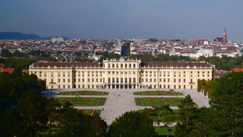Timelapse of the Castle Schönbrunn in Vienna 