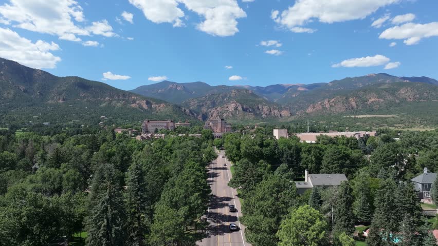 Beautifully located resort surrounded by mountains. The Broadmoor, Colorado Springs. Road trip United States