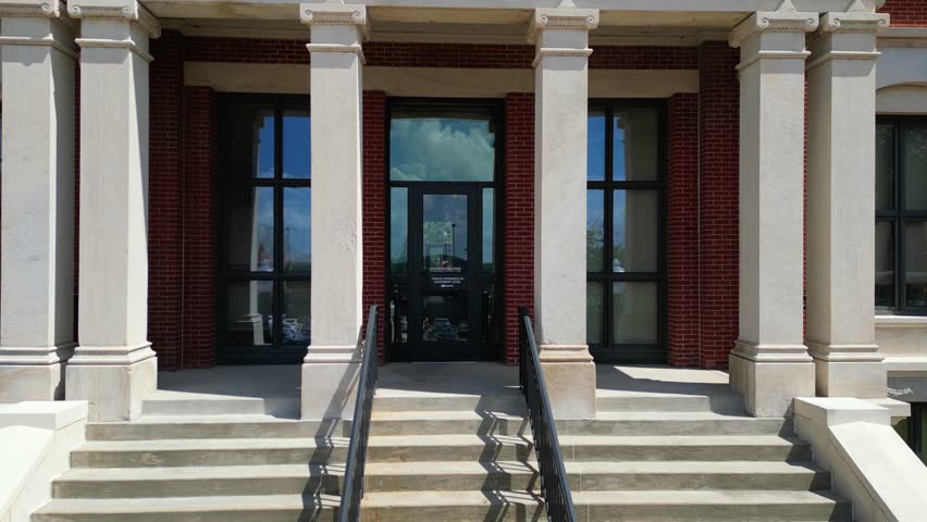 Rising shot of front of courthouse located in Clarksville Tennessee