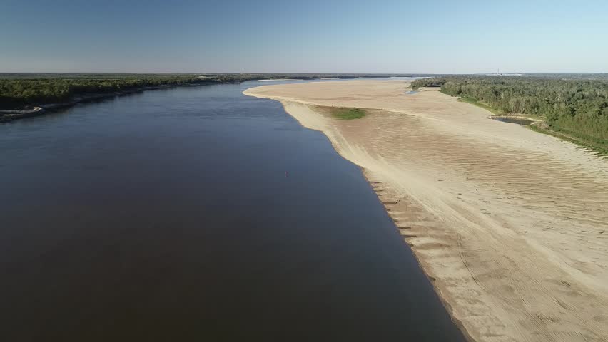 South of Vicksburg, MS, off of Highway 61 is the Mississippi River near LeTourneau road.