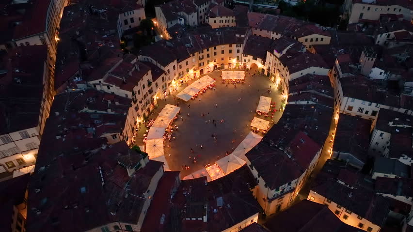Illuminated Piazza dell