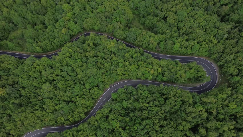 This is the story of a road that means a misterius life, with cars, places, mountains, persons, draming. This is the best place of the world