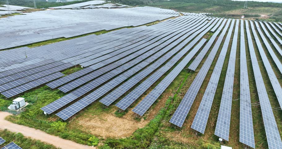 Aerial Photovoltaic Power Station Video，clean energy，Farmland composite power plant，china Royalty-Free Stock Footage #1109939253