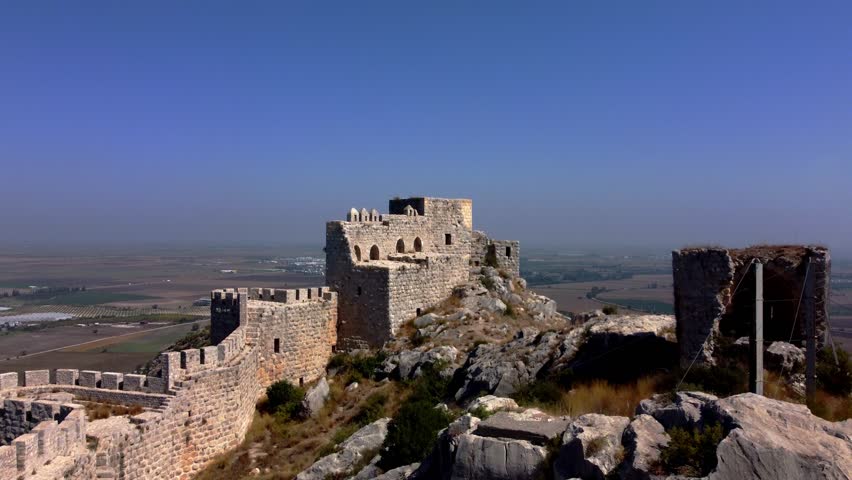 Turkey Castles: Turkish Castle Spectacle: Yilan