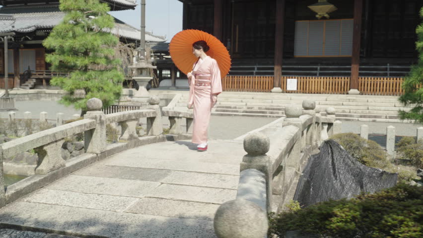 Geisha walking in Kyoto, Japan - Slow Motion