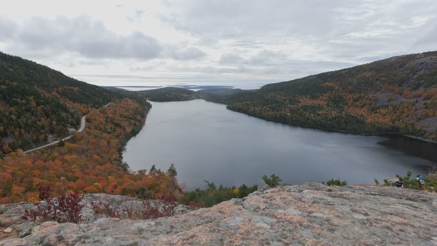 Horizontal Motion the Bubbles Overlook Jordan Pond Acadia National Park in the Fall