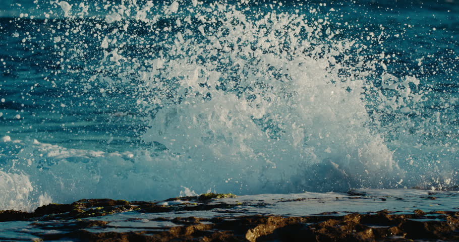 Ocean wave breaking in super slow motion, 1000 fps | Shutterstock HD Video #1110694423