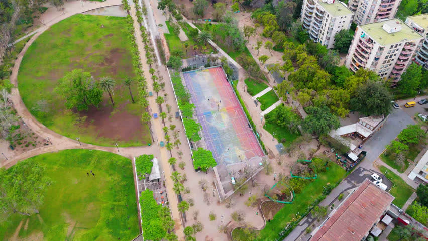 Ines de suarez park with sport courtyard Santiago de Chile providencia