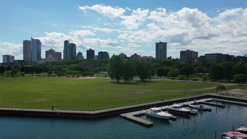 Aerial view rising over the Veteran´s Park. sunny day in Milwaukee, USA