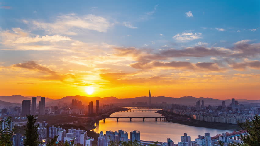 Timelapse 4k,The landscape of Seoul and the Han River and the sunrise
