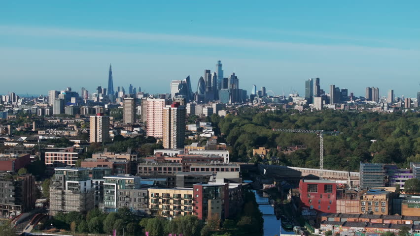 Low slider shot over Hertford union canal looking towards central London Royalty-Free Stock Footage #1111993619