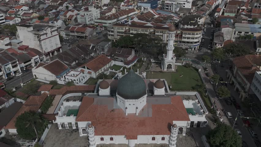 Aerial video of the Mosque of Kapitan Keling , Penang, Malaysia