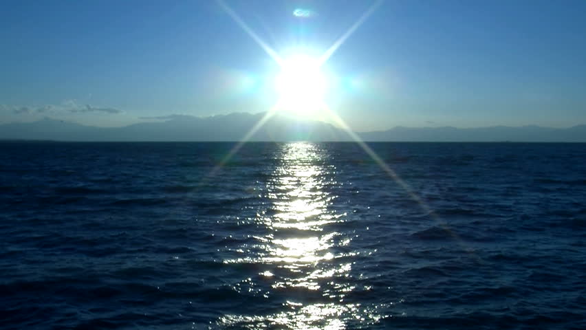 sun_ref_lake_sea_full_HD