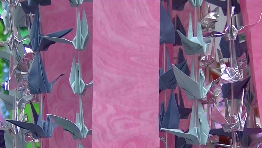 Paper Cranes. Traditional japanese paper decorations (origami)