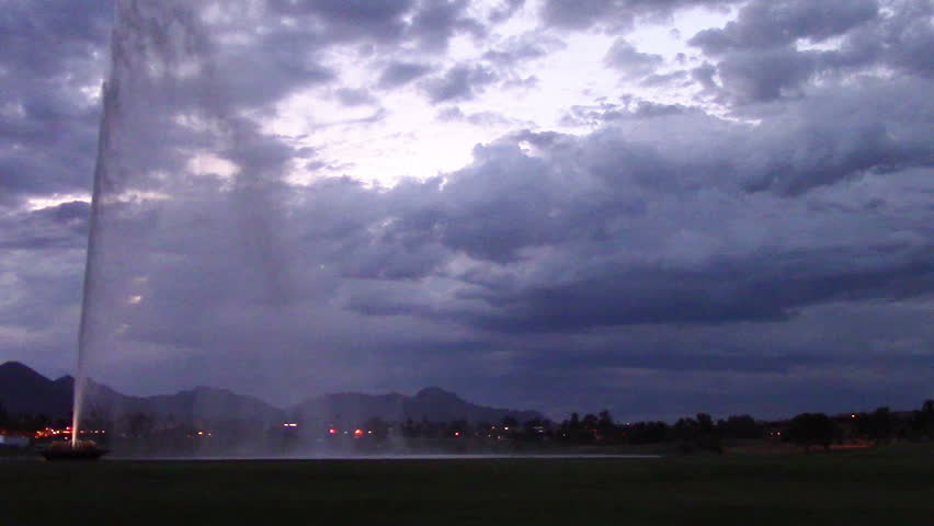 The fountain in Fountain Hills park, Arizona reaches a height of 330 ft.