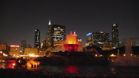 A time lapse illustrating the lighting up of Buckingham Fountain in Chicago at night