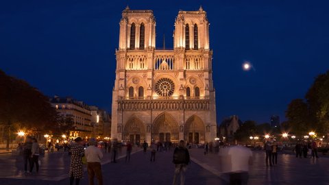 Notre-Dame Cathedral, Paris - Day to Night Time Lapse : A Time Lapse of Notre-Dame de Paris from dusk to night in summer. The moon rise in the background. 2h00 Timelapse.