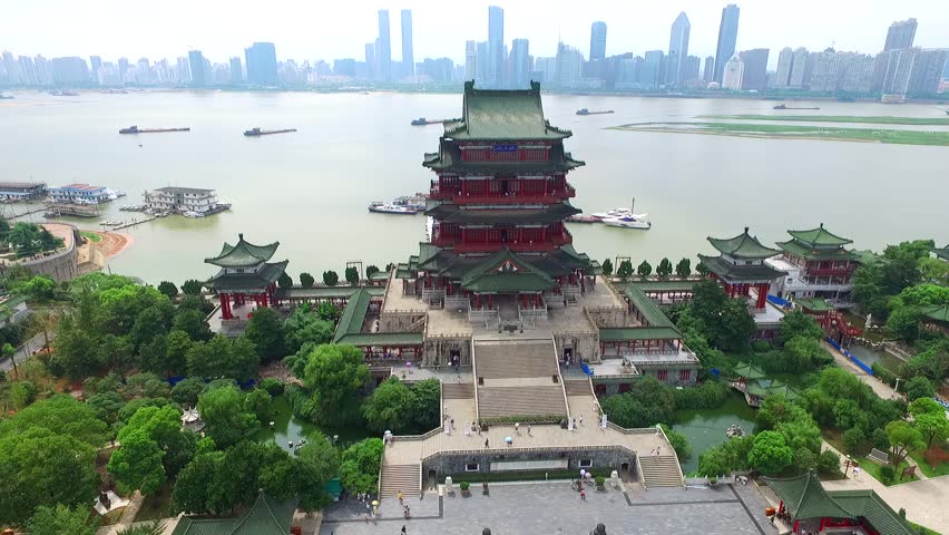 Jiangxi Nanchang River on both sides of the Pavilion of Prince Teng