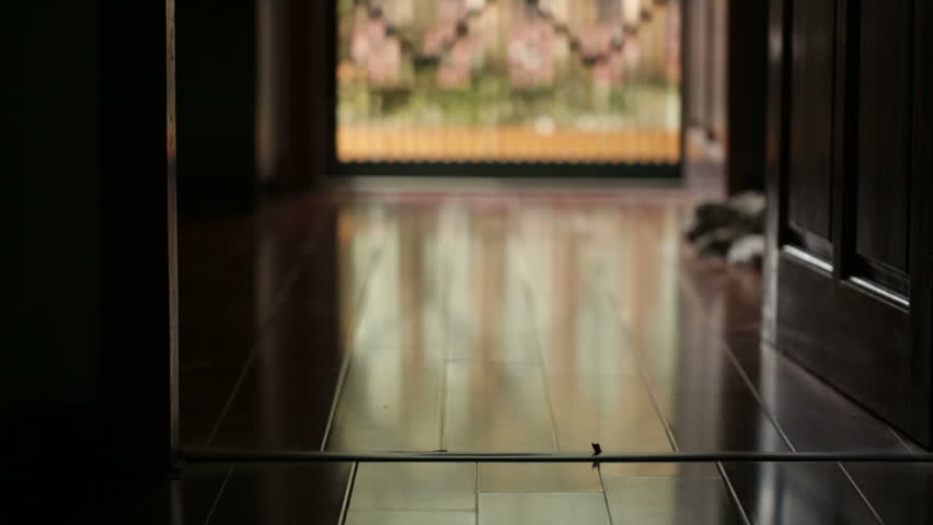 A man rush into a room
