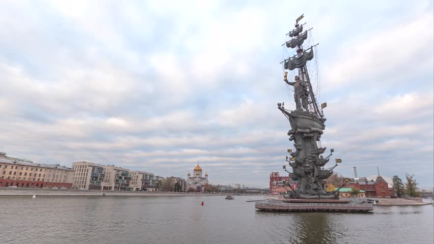 Time-lapse video of Peter the Great monument, Moscow, Russia
