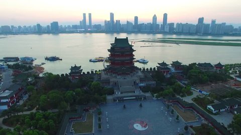 Jiangxi Nanchang River on both sides of the Pavilion of Prince Teng
