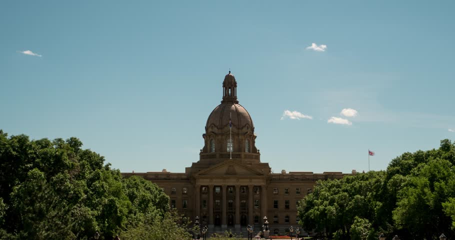 Hyperlapse of Alberta Legislature building in Edmonton, Canada