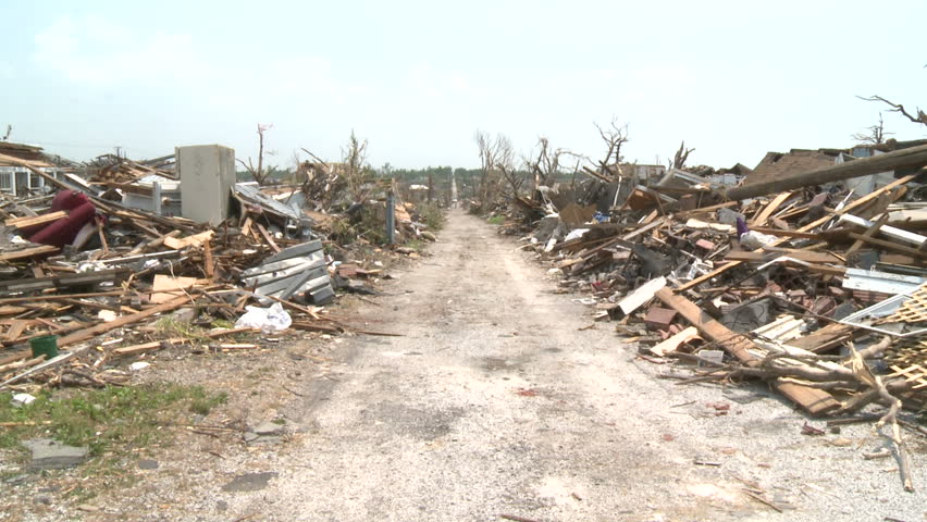 Tornado Devastation in Neighborhood (09)