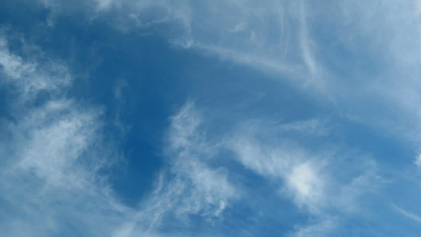 timelapse with veiltail clouds moving