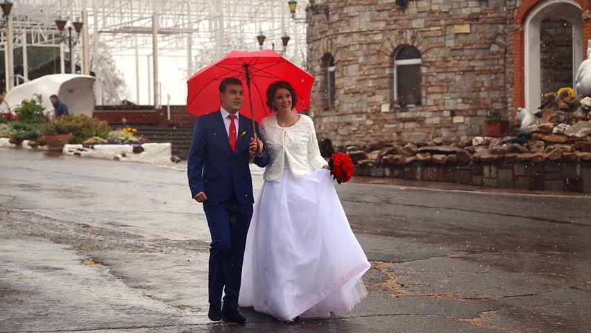 red umbrella wedding