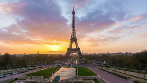 4K timelapse of Paris at sunrise with the Eiffel Tower at the Trocadero gardens