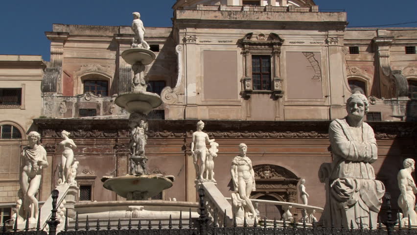 Pretoria Fountain in Palermo