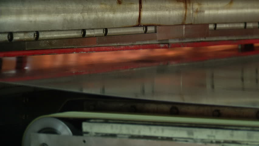 Machine - Cutting sheet metal 