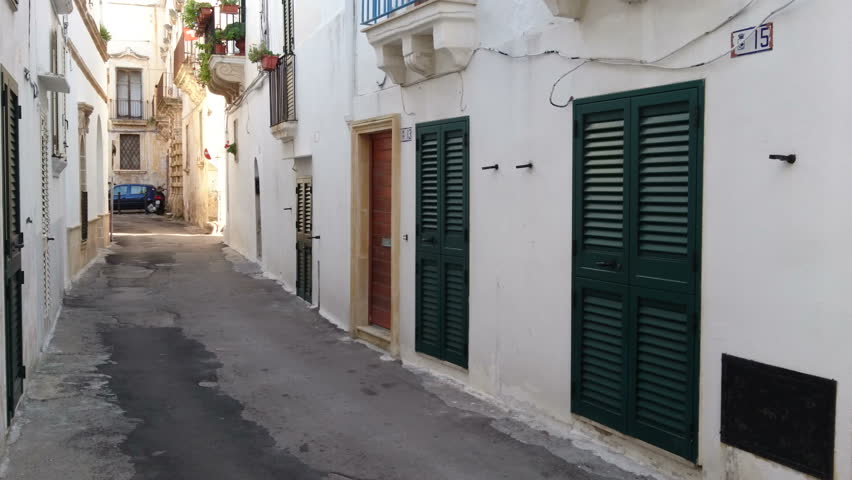 Characteristic small street in Gallipoli, southern Italy
